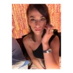 Claudia Salas Instagram - Parte 2. 
Al punto “B”.
El sitio, por mucho que sea sitio, sin la compañía; mal.
🩵