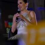 Karla Souza Instagram – Imaginen el impacto que lograríamos tomándonos de la mano el cine y las artes con @onumujeresmx. Feliz de formar parte de la generación igualdad.  #GeneraciónIgualdad #nocheXigualdad 

Fotos @onumujeresmx
Foto 3 – Dzilam Méndez 
Foto 1 y 4 – Gerardo Alcocer