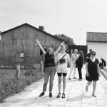 Aubrey Plaza Instagram - “I am living permanently in my dream, from which I make brief forays into reality.” - Ingmar Bergman 

Thank you for having us @bergmanveckanpafaro Tusenbrå forever 🖤 I love these people!