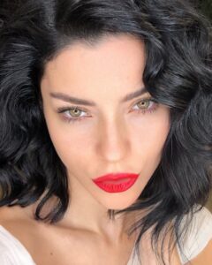 Merve Boluğur Instagram - 