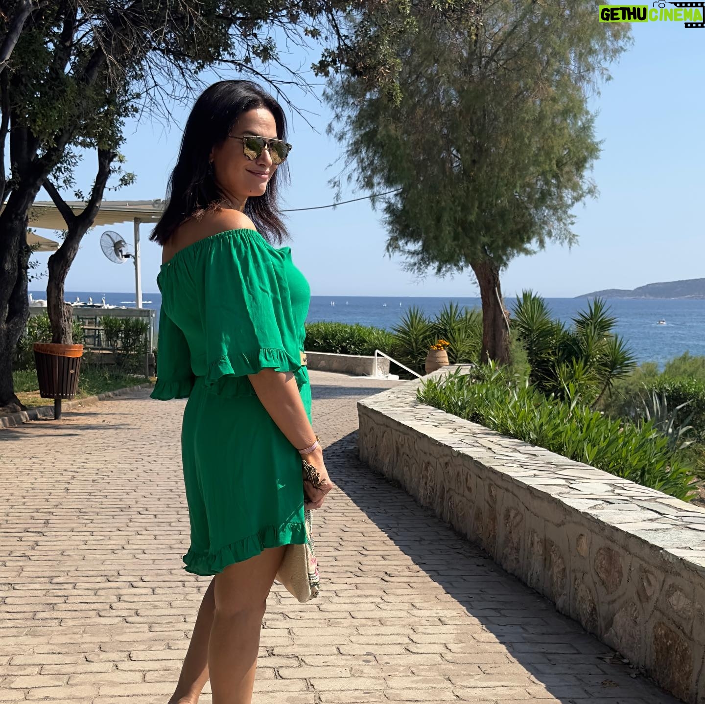 Hend Sabry Instagram - Hope you are all enjoying your break ❤️🥰🙏
