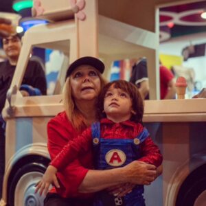 Sherlyn Instagram - No somos muchos pero esta pequeña familia tiene amor para encender galaxias enteras! Siempre @andrenuestrobebe estamos amándote con todo el corazón
