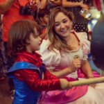 Sherlyn Instagram - No somos muchos pero esta pequeña familia tiene amor para encender galaxias enteras! Siempre @andrenuestrobebe estamos amándote con todo el corazón