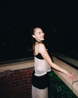 Lola Tung Instagram - from the @teenvogue x @thesummeriturnedpretty event last week 🎀 in @sandyliang !!
📸: @tyrellhampton & Patrick Butler