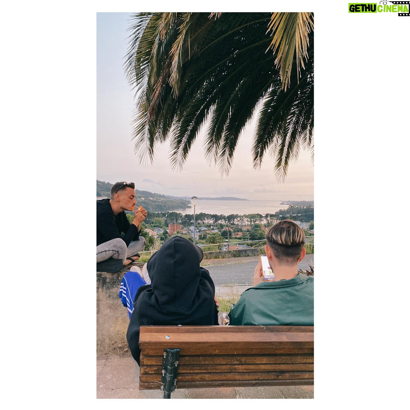 Claudia Salas Instagram - Galicia/familia.