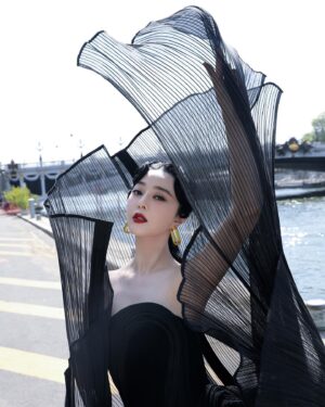 Fan Bingbing Instagram - Gaurav Gupta by @ggpanther 🖤🔥

Makeup & Hair: @_christopherbu_ 
Photography: @yuanyizhang 
Coordinated by: @wishgui3 @jerseychong @boseh1