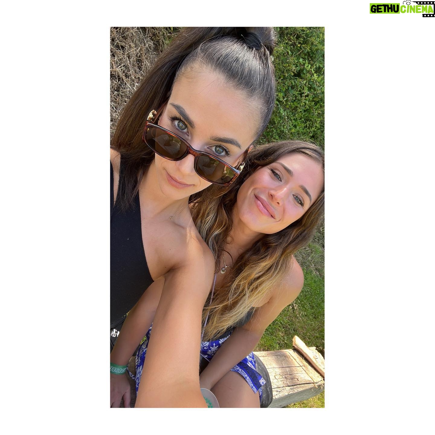 Claudia Salas Instagram - Galicia/familia.
