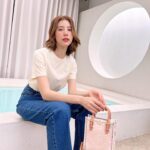 Esther Supreeleela Instagram - T monogram in pastel pink for the summer! Limited stock only🩷
#ToryBurchThailand#ToryBurchPrefall23