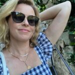 Elizabeth Banks Instagram - Bruise update. Modest discoloration barely noticeable. Italy working it’s magic on me. X