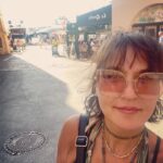 Şevval Sam Instagram – Gezdim tozdum aman aman…😎🎵👍🏼🤩💕 #rockıseveriz #amanaman