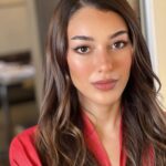 Dilan Çiçek Deniz Instagram – Dilan💞✨
Cilt: #Armanibeauty #luminoussilkprimer #armanibeauties 
Fondoten: #Armanibeauty #armaniluminoussilkfoundation 6,25
Concealer: #Armanibeauty #luminoussilkconcealer 3,75 
Far: #Armanibeauty #armanieyetint 36M 
Kalem: #Armanibeauty #armanismoothsilk 
Mascara: #Armanibeauty #eyestokillclassico 
Allık: #Armanibeauty #armaniluminoussilkglowblush #luminoussilkpowder
Dudak: #ArmaniLipPower 107
@armanibeauty #armanibeauty #armanimakeup
#işbirliği