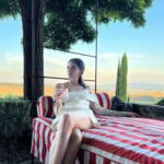 Poppy Delevingne Instagram - Most magical time in Tuscany with @reformation & a few faves… 🇮🇹🍝 
TAKE. US. BACK.