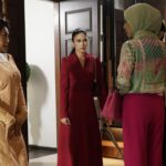 Erra Fazira Instagram - Tuhan je yang tau , jantung berdebar sejak 6 pagi tadi. Sepanjang dalam perjalanan ke lokasi pengambaran masih berdebar debarrr
Hari ini dalam sejarah.,Nak bertemu dengan Idolaku, satu frame dengan idolaku @errafazira dalam #rampascintaku2 @iqiyimalaysia

Satu family ku tau sejak di bangku sekolah, memang nama kak Erra yang ku jerit2 lompat2 setiap kali menonton anugerah di Kaca TV 🥹 peminat setia ni..

Pernah beberapa kali digandingkan untuk fotografi bersama sebelum ni. Tapi tak pernah dapat peluang bekerjasama. Benarlah Rezeki tak pernah salah alamat, lepas 20 tahun berada dalam industri, dijodohkan bersama ratuku didalam satu drama…🥹

Beliau yang masih disegani, masih disayangi ramai, the one and only primadona Erra Fazira. 
Beliau yang kita semua tau…Primadona yang sentiasa senyum dalam apa jua keadaan, tidak pernah berkata yang tidak baik tentang sesiapapun, primadona yang tidak pernah kenal erti penat. 
Primadona yang masih kekal menjadi Ratu Cantik sehingga hari ini…..
MasyaAllah… AURA!!! Takkan pernah hilang
 
Now dah hampir 6 Petang, masih lagi berdebor2 bawah satu bumbung. Doakan agar perasaan gugup ni hilang soon . Sebab banyak scenes dengan Kak Erra untuk drama ni…

I love you kak Erra….
Ratukuuuu 😍

Welcome to our big family #rampascintaku #rampascintaku2 🥹