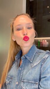 Bar Refaeli Instagram - First time doing this myself !! 💋 
What do you think? Did I do it right ?