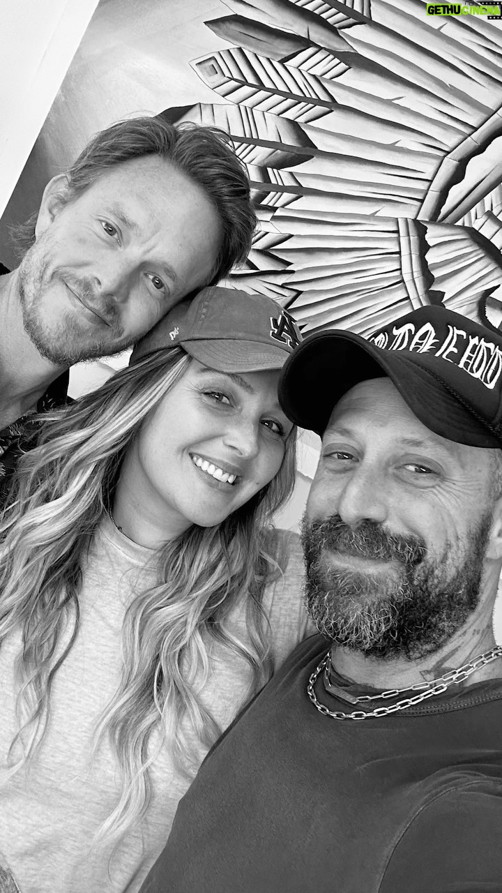 Camilla Luddington Instagram - Fiiiiiiinally met with @winterstone
π½πΆππΉπππππΈπΆπ πππΈπΆππ½πΆππΉππ