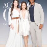 Antonia Gentry Instagram - saw old friends, made some new ones at the Armani Beach House last night… (swipe to see a surprise 🪲) 

Hair: @themartyharper 
Makeup: @melaniemakeup 
Styled by: @thomascarterphillips wearing @giorgioarmani 

@armanibeauty #aquadigio #armanibeautypartner