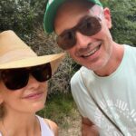 Sarah Michelle Gellar Instagram – The only hunting you will ever see me do. Truffle hunting. We had the most magical day at the family owned @marronaia . First we hunted truffles, then we ate truffles. We also drank the most beautiful wines (well @realfreddieprinze and I did) And the truffle olive oil …. is perfetto