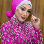 Erra Fazira Instagram - DIA ERRAFAZIRA 
Final MICONSELEBRITI 

👗 @rizmanruzaini 
🧕 @thelikeyuti 
PA Erra Fazira @sharendrarazak