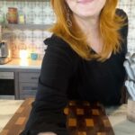 Ree Drummond Instagram - This is how I’ve cut up a pineapple since I was 18 months old. Well, or however old I was when I first cut up a pineapple. I’m sure there’s a more intuitive way to do it but this has worked fine for me for the past twelve decades or so. (Note: I sped up some parts of this to end your torture sooner.) How do you cut up your 🍍🍍🍍 anyways?????