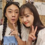 Park Bo-young Instagram - 새로운 동생 영지랑👩🏻‍❤️‍👩🏻 

@youngji_02