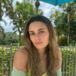 Daniela Calle Instagram - Aprovechando los 15 minutos de sol de verano en miami 😂😓