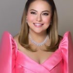 Karla Estrada Instagram - Mahalin natin Ang ating Bayan.🇵🇭 

#SONA2023