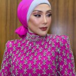 Erra Fazira Instagram - DIA ERRAFAZIRA 
Final MICONSELEBRITI 

👗 @rizmanruzaini 
🧕 @thelikeyuti 
PA Erra Fazira @sharendrarazak