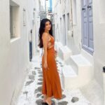 Praya Lundberg Instagram – Exploring town yesterday ✨❤️ 🧡🍊