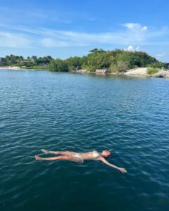 Ludwika Paleta Instagram - En el mar la vida es más sabrosa. ¿ sí o no?  y en este lugar más @nizucresort  GRACIAS @lch.luxurytravel , tus recomendaciones son las mejores.