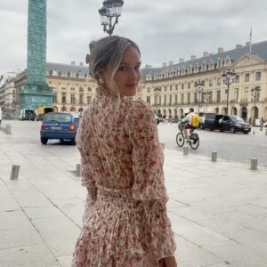 Kinsey Wolanski Instagram - Paris❤️❤️
#paris #travel #trend #trending #travel #fyp #explorepage #foryoupage #traveltheworld #travelgram #europe #europetravel
