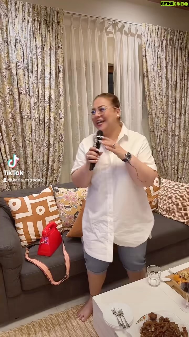 Karla Estrada - 10.7K Likes - TBW 😀😀😀👏🏻👏🏻👏🏻👏🏻