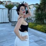 Merve Boluğur Instagram - 🔪🐒👅