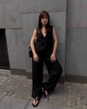 Anna-Maria Sieklucka Instagram - City chilling mood mode on!
.
.
.
#chilling #cityvibes #goodvibes #memyselfandi #alwaysbeyourself