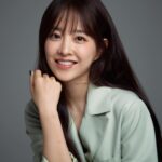 Park Bo-young Instagram – 🖤

📸 @ahnjooyoung_ 
👗 @with.hyunkyoung 
💄 @b_joeun 
💇‍♀️ @hearts_ahnhongmoon_