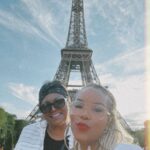 LeToya Luckett Instagram - ✨REFRESH✨

Me & mommy had to escape this #Texas heat & head to Pari!!! Baby, I love these summa braids, but when I need a quick go to that will refresh my scalp after the gym or before a flight @mielleorganics cleansing oil spray does the job every time! It’s in the family of a dry shampoo & it leaves my scalp feeling clean & clear of edge gel build up & other impurities! Merci beaucoup! @mielleorganics for always coming through! ❤️ #ad