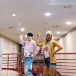 Soyou Instagram - 자 이제 출격 준비💪 오늘 폼 미쳤다🤭 알로하가 찢었다🤙 with #영탁 @zerotak2 #소유 #SOYOU #ALOHA #알로하 #ALOHAchallenge #알로하챌린지