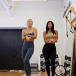Soyou Instagram - 운동할 때도 알로하💪 한 번 더 알로하🏋‍♀ with #제이제이 @jjeuneu #소유 #SOYOU #ALOHA #알로하 #ALOHAchallenge #알로하챌린지