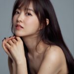 Park Bo-young Instagram – 🖤

📸 @ahnjooyoung_ 
👗 @with.hyunkyoung 
💄 @b_joeun 
💇‍♀️ @hearts_ahnhongmoon_