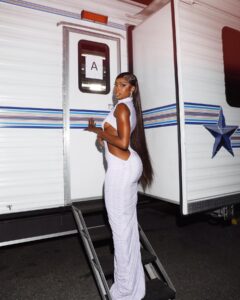 Coco Jones Instagram - Now y’all know I love a good throwback. Thank you @iHeartRadio for letting me be apart of the show! Watch Living Black Block Party at 7pm ET and catch my performance!