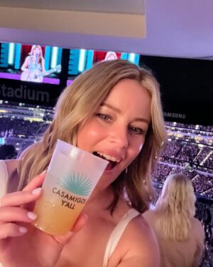 Elizabeth Banks Instagram - Taylor Swift, Sofi Stadium, Night 1: She was an Angel and a Unicorn and Pure Magic. Thanks @casamigos for bringing us together to enjoy Eras w 70k other fans.