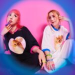 Riisa Naka Instagram – 8/6 12:00 pm🔥🔥🔥
RELEASE🛍🌺🫶🏻✨🎀
@re._oyoufukuyasan_ 

きなコラージュBIG✨Tシャツ🐈と
AXEL ENOCH キャップ🔥💜✨を
8/6お昼１２時に発売します🛍

AXEL ENOCH(アクセル エノック)はパパの旧姓だったのだよw🤣
かわいいでしょ🌺