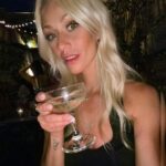Katherine McNamara Instagram - Cheers to the freakin weekend! Happy #ProseccoDay! 🥂🍾