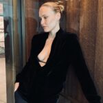 Bar Refaeli Instagram -