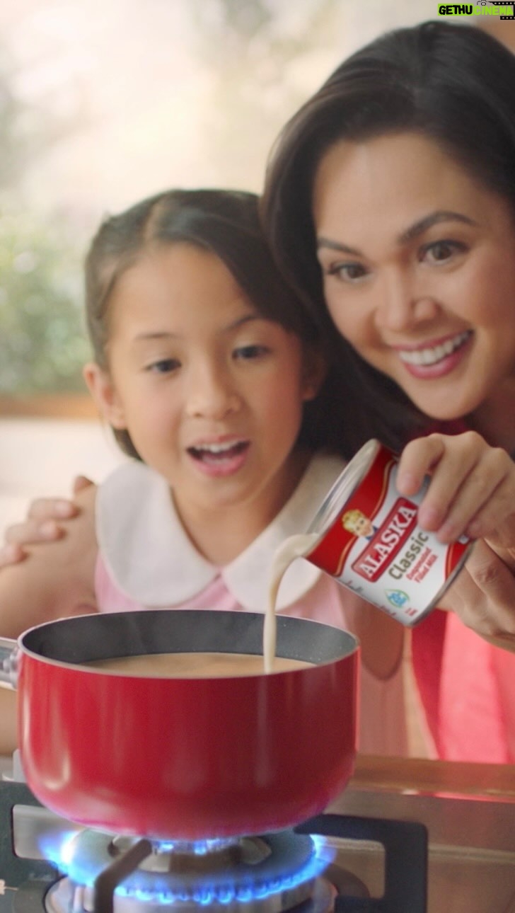 Judy Ann Santos Instagram - We can finally share that we’re now part of the growing family of Alaska Milk Corp! Thank you to our dear clients for the trust. ❤️🤍
Kaya naman, i-level up na ang pritong ulam by adding sustansyaYUM gravy made with Alaska! #AlaskaSustansyaYUM
