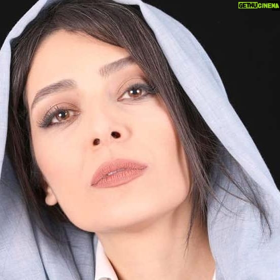 Sare Bayat - 130.8K Likes - .
با حال خوب،.تقدیم به عزیزانم❤
.
#ساره_بیات
#sareh_bayat #sarehbayat