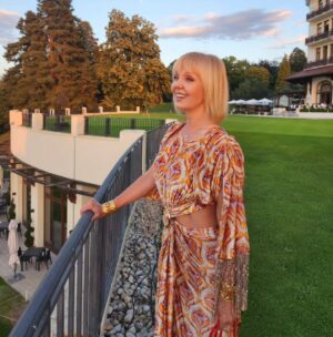 Valeriya Instagram - Фото глазами сына @artemynik ❤️🙏. Так приятно, что он меня так видит, даже не смогла выбрать лучшее— выставила все, что снял.😁📸 @boutique_no7