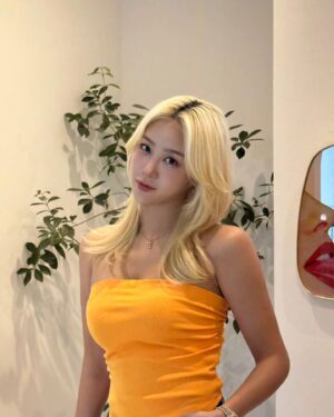 Soyou Instagram - 🍊🍊🍋🍋