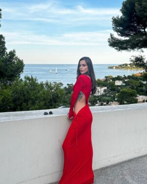 Bensu Soral Instagram - 🌹