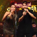 Şevval Sam Instagram – Çeşme’deki muhteşem geceyi kaçıranlar!!Bodrum’u halâ yakalama şansınız var!!!.. (sanıyorum çünkü Sold Out olmak üzere) 🤗🥳 ROCK’I SEVENLER!!! 😉 #rockıseveriz 
@hepyenikalcom @hybridcommunity #xumabeach @ceydahasirci 
Fotoğraflar @halilguzel 
Elbise @tarikedizofficial
Styling @sburcucam