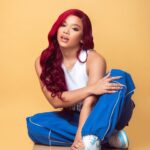 Chelsy García Instagram - ROJA🚩🌶️

📸En el lente: @marcelino.marte @pyramis.studio 
👟Mis Jordan’s de @usaathleticsrd 
👗Outfit @claraimportaciones 
💄Maquillaje @mariela_beauty_style 
👩🏻‍🦰Postura de peluca @richgirlhairinc